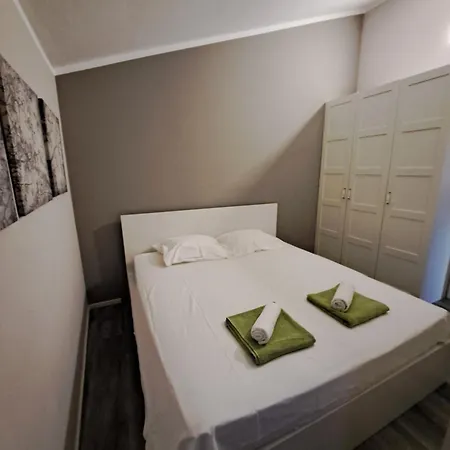 5d Apartment